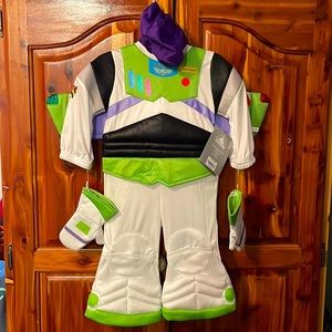 NWT Disney Buzz Lightyear 12-18 months costume!!